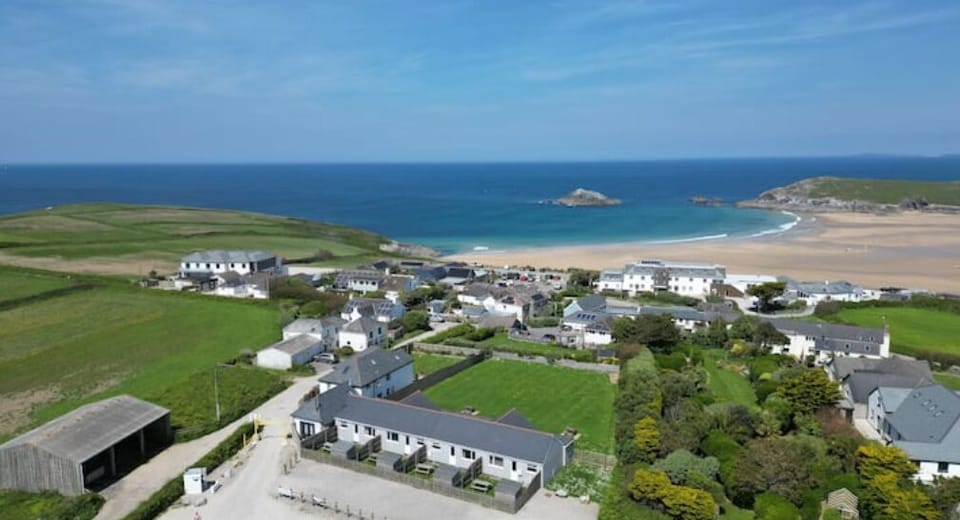 Atlantic View Chalets & Crantock Bay