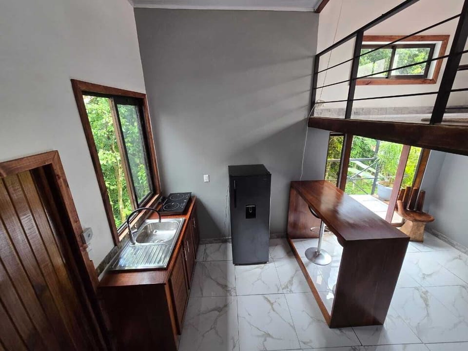 Room, Balcony, Mountain View | Private kitchen
