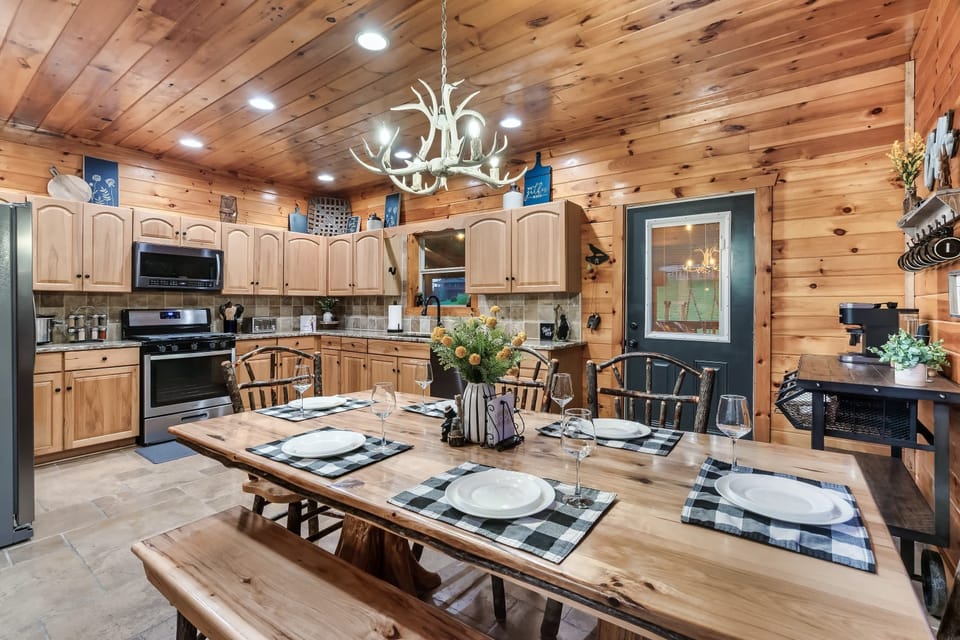 Dining table with seating for 6 