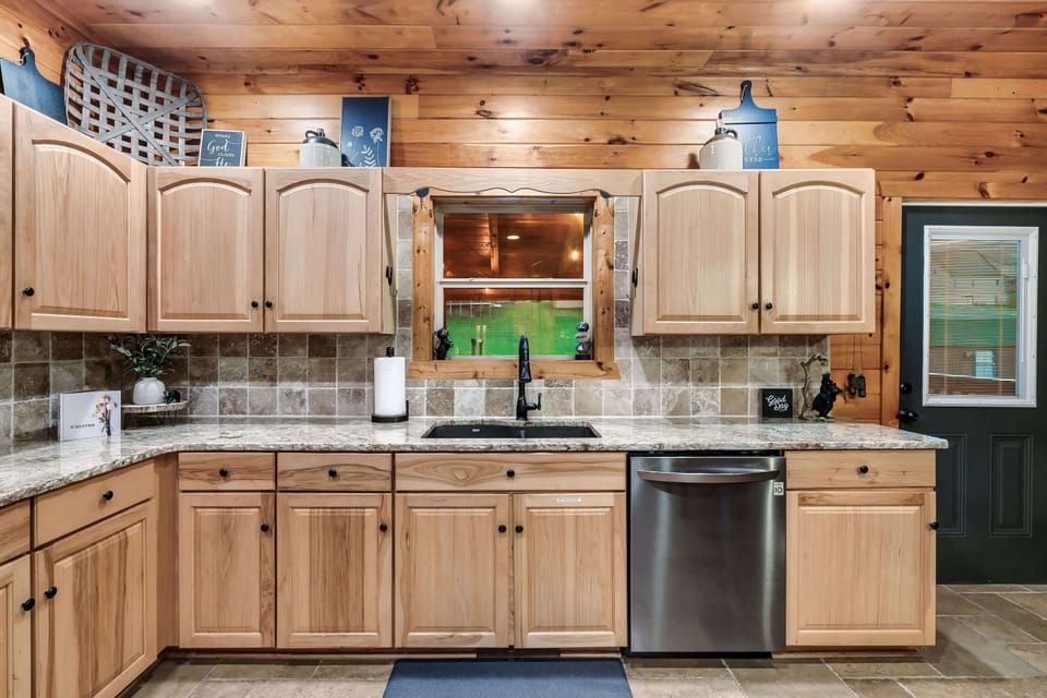 Fully equipped kitchen 