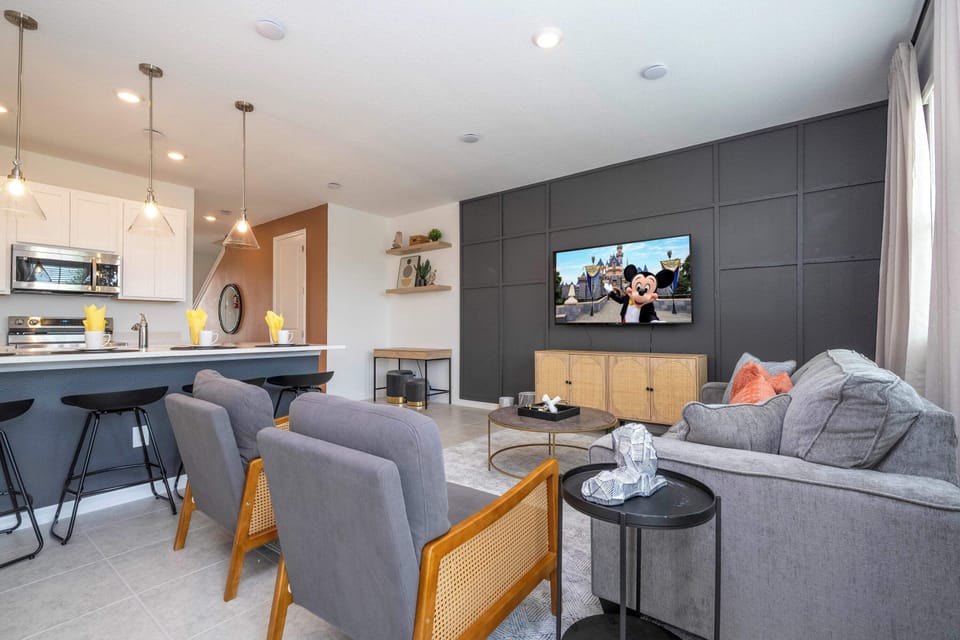 Comfort Townhome | Living area