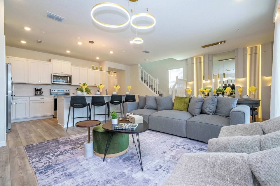 Superior Townhome | Living room