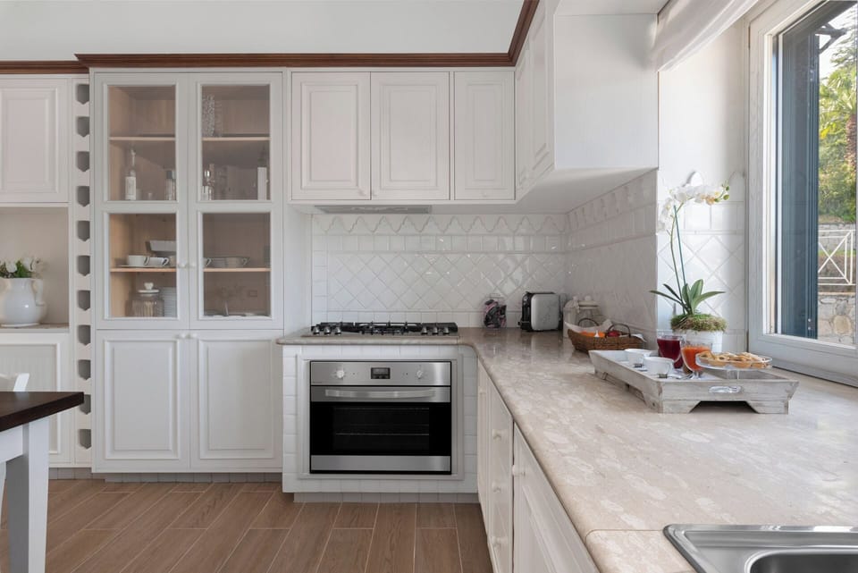 Apartment, Sea View | Private kitchen | Espresso maker, electric kettle