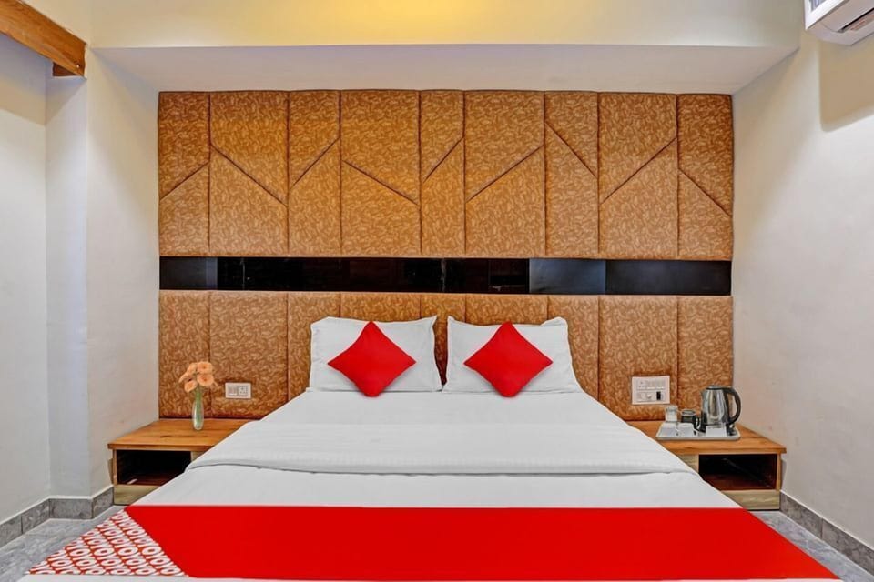 Deluxe Double Room | Free wired internet