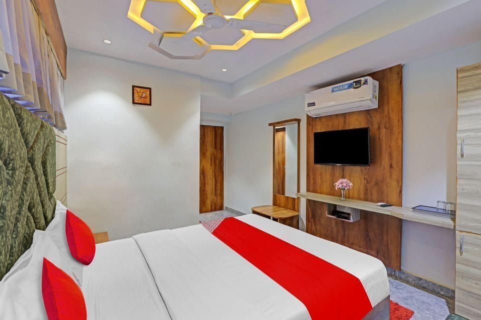 Deluxe Double Room | Free wired internet