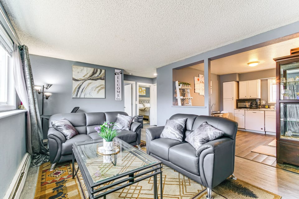 Living Room | Free WiFi | Central Heating | Smart TV
