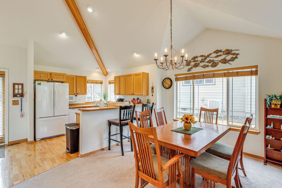 Dining Area | 1st Floor