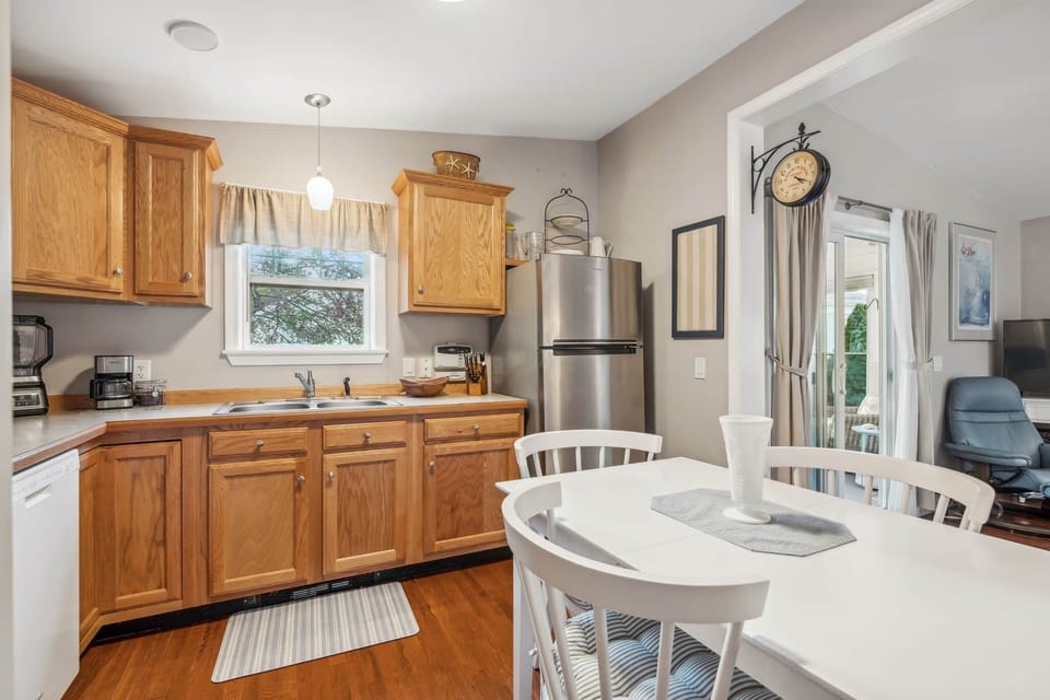 Kitchen/Dining open to Living Area