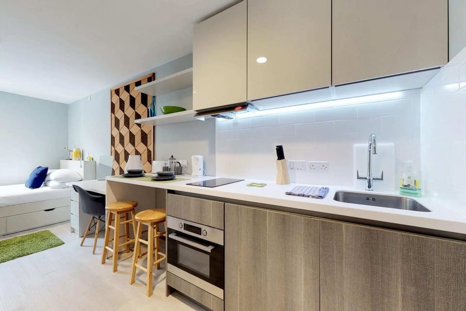 Studio, Non Smoking | Private kitchen | Electric kettle