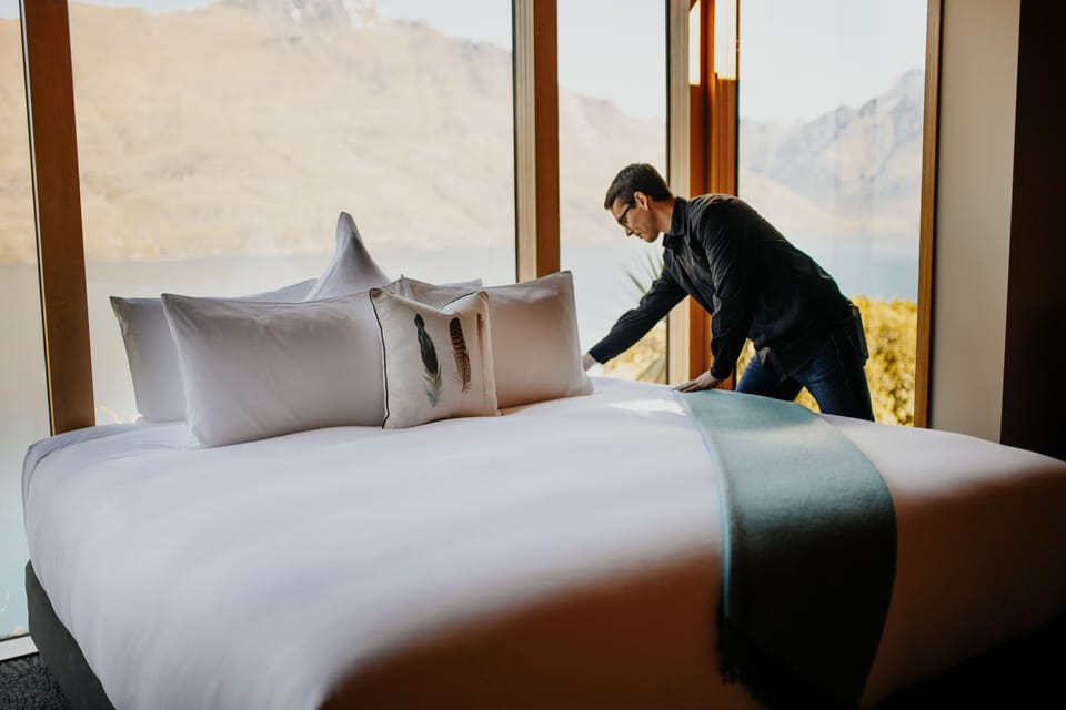 Luxury Double Villa, 1 Bedroom, Jetted Tub, Lake View | Egyptian cotton sheets, hypo-allergenic bedding, down comforters