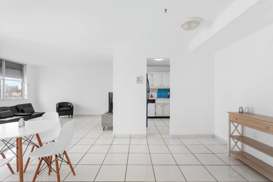 Apartment, Balcony | Dining room