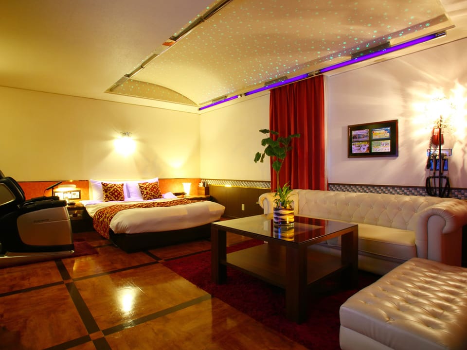 Deluxe Double Room | Laptop workspace, soundproofing