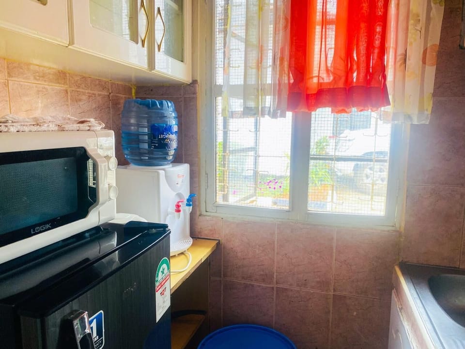 Family Villa, Garden View | Private kitchen | Fridge, microwave, oven, cookware/dishes/utensils