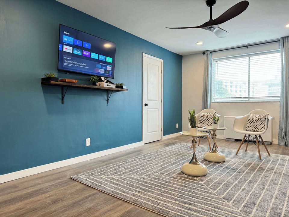 407's Living Room