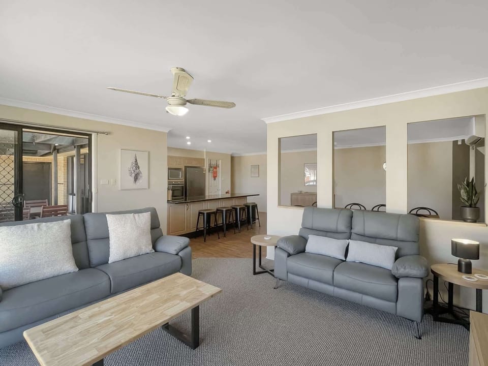 Living Area 1