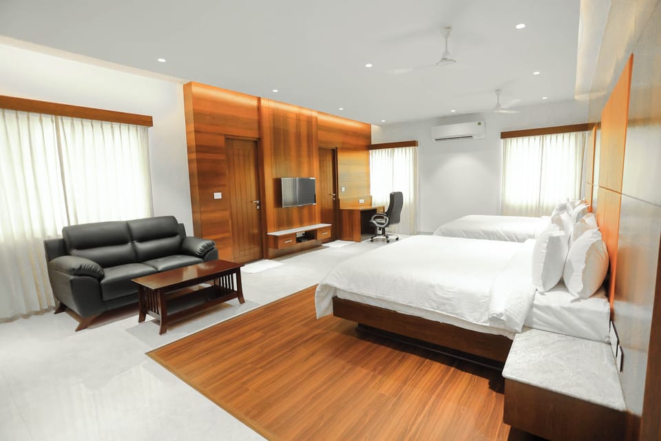 Family Suite | Premium bedding, laptop workspace, WiFi (free), individually furnished
