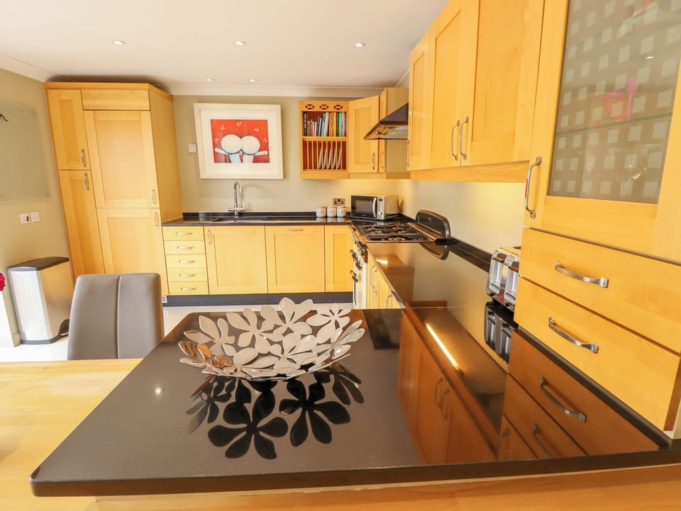 Fridge, dishwasher, electric kettle, toaster