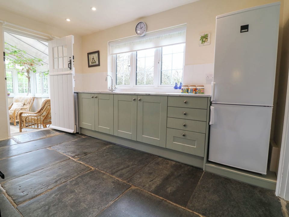 Fridge, dishwasher, electric kettle, toaster