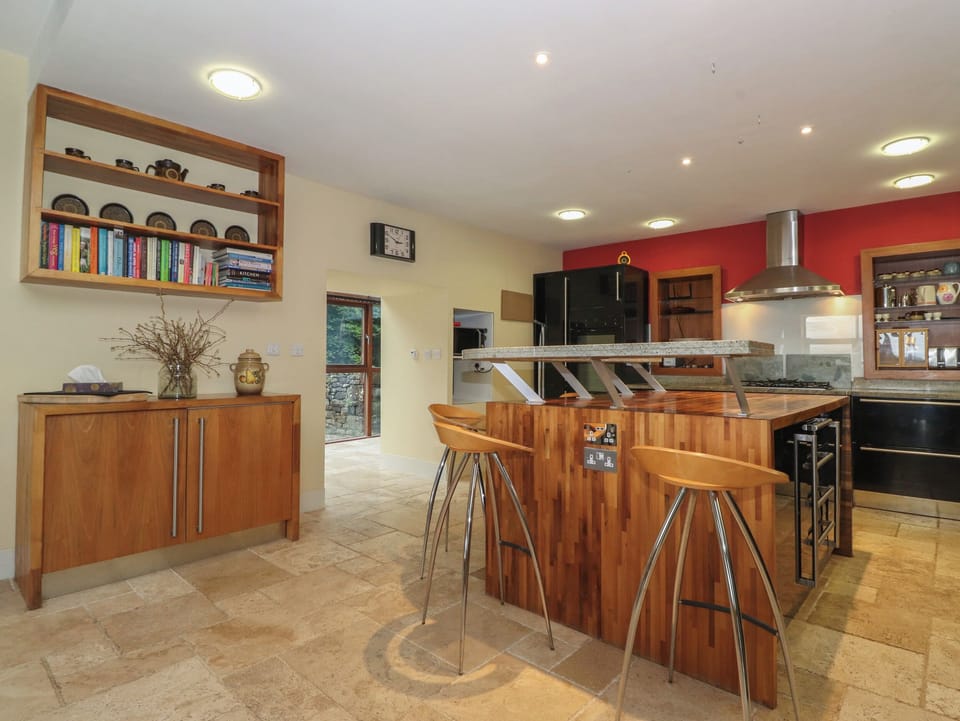 Fridge, dishwasher, electric kettle, toaster