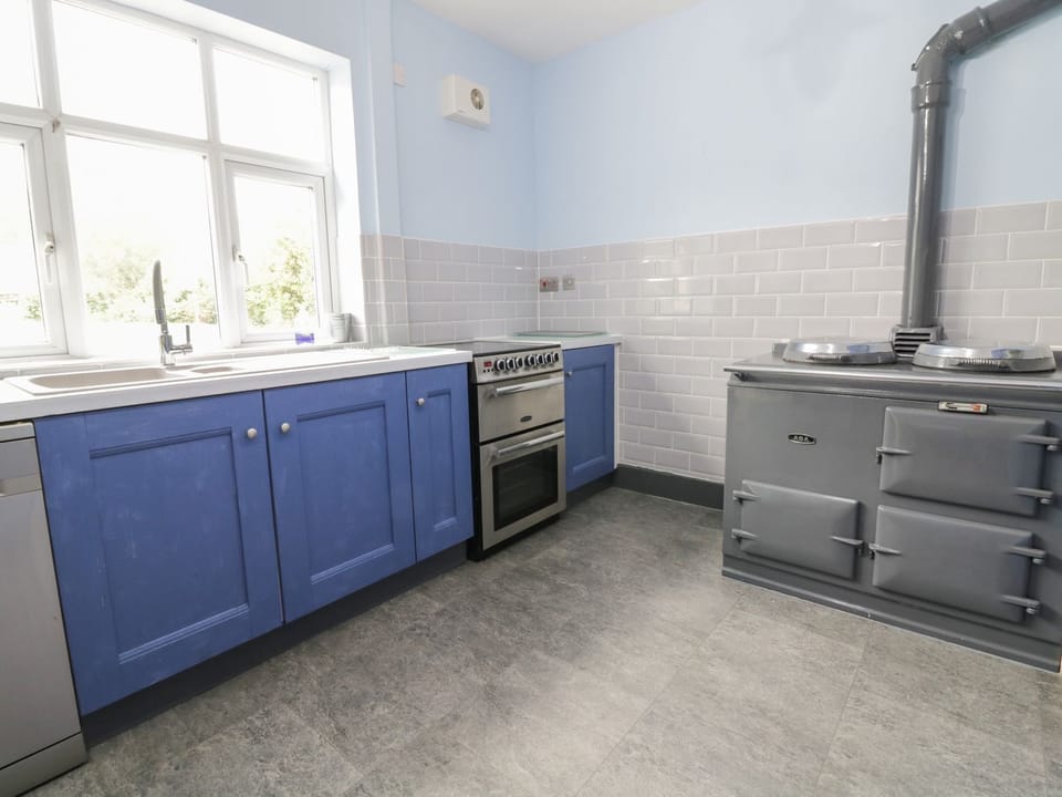 Fridge, dishwasher, electric kettle, toaster