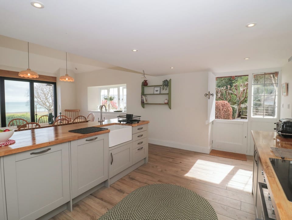 Fridge, dishwasher, electric kettle, toaster