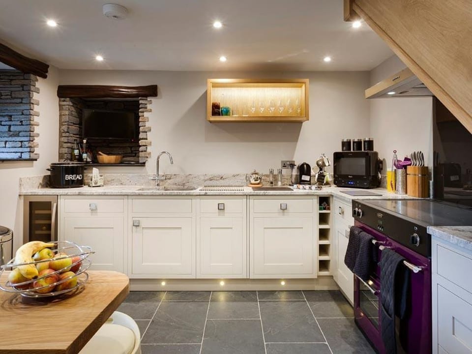 Fridge, dishwasher, electric kettle, cookware/dishes/utensils