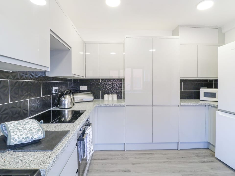 Fridge, dishwasher, electric kettle, toaster