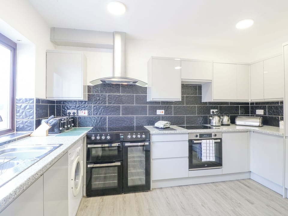 Fridge, dishwasher, electric kettle, toaster
