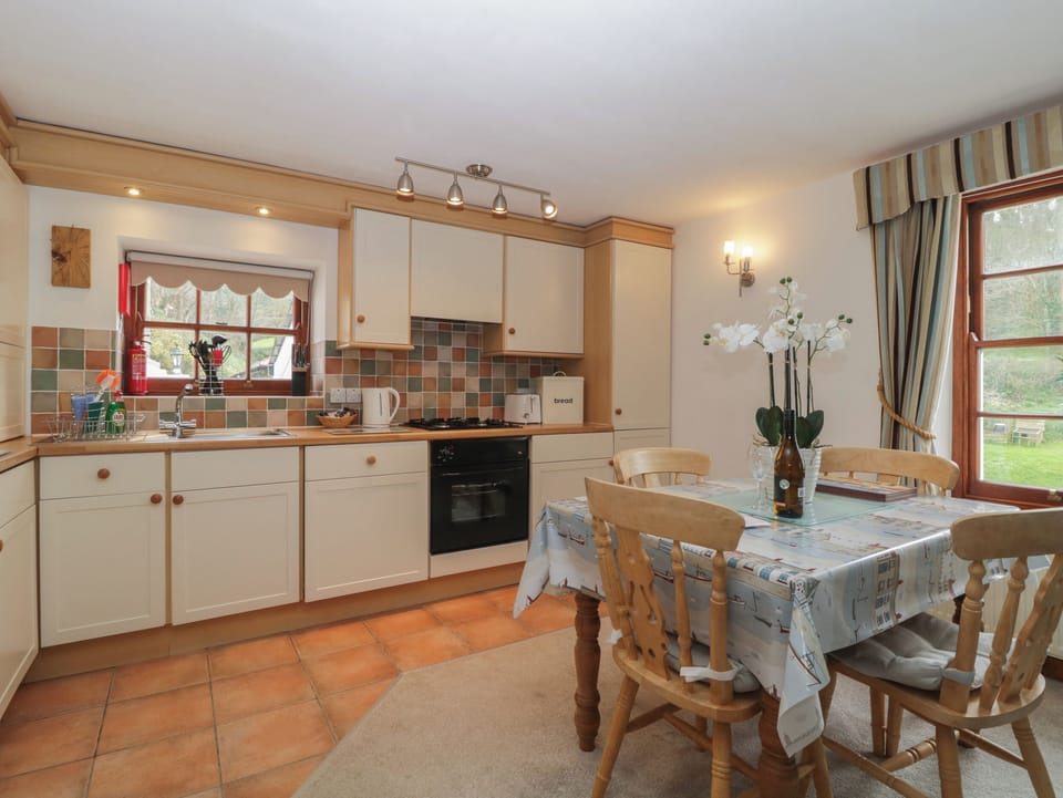 Fridge, dishwasher, electric kettle, toaster