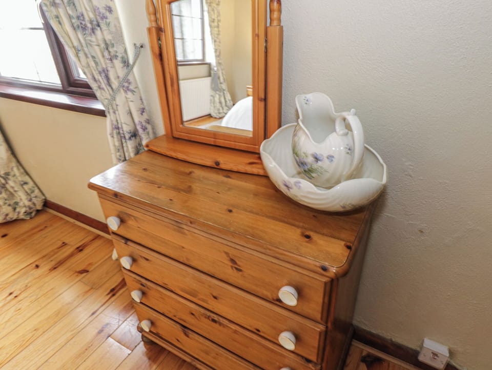 3 bedrooms, WiFi (free), individually decorated, individually furnished