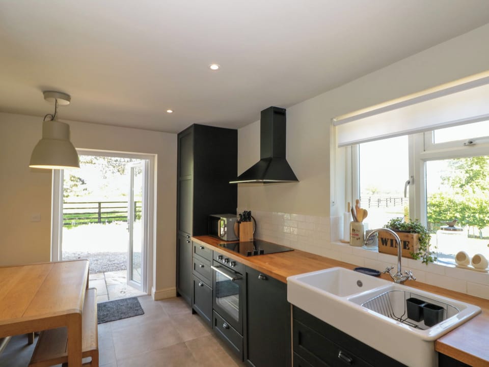 Fridge, dishwasher, electric kettle, toaster