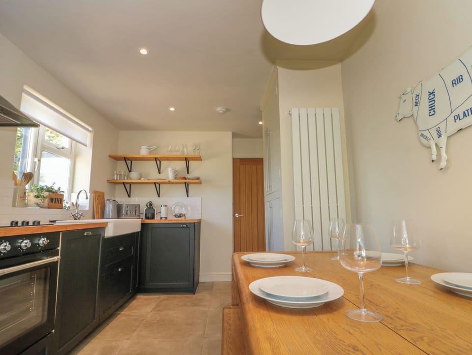 Fridge, dishwasher, electric kettle, toaster