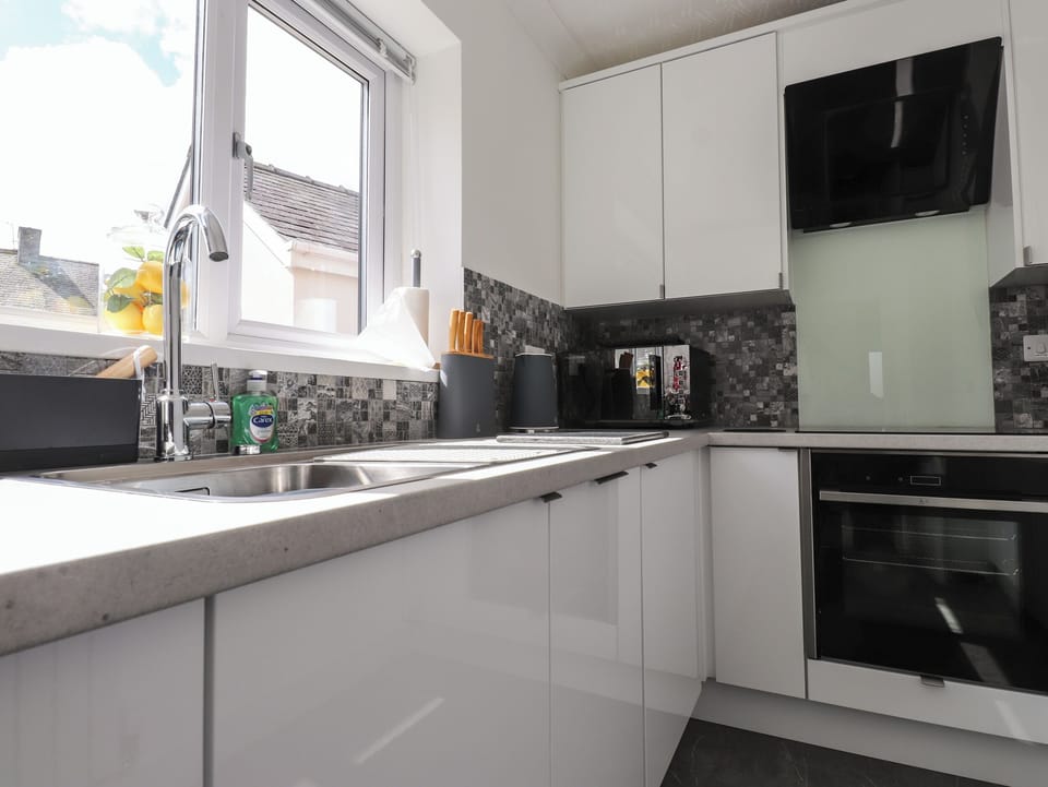 Fridge, dishwasher, electric kettle, toaster