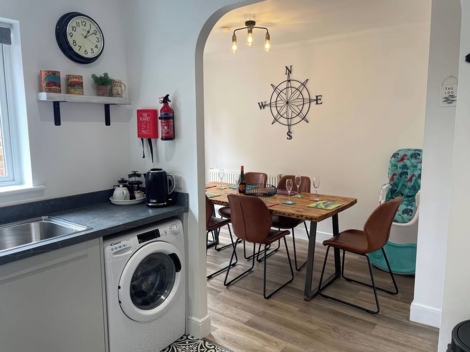 Fridge, dishwasher, electric kettle, toaster