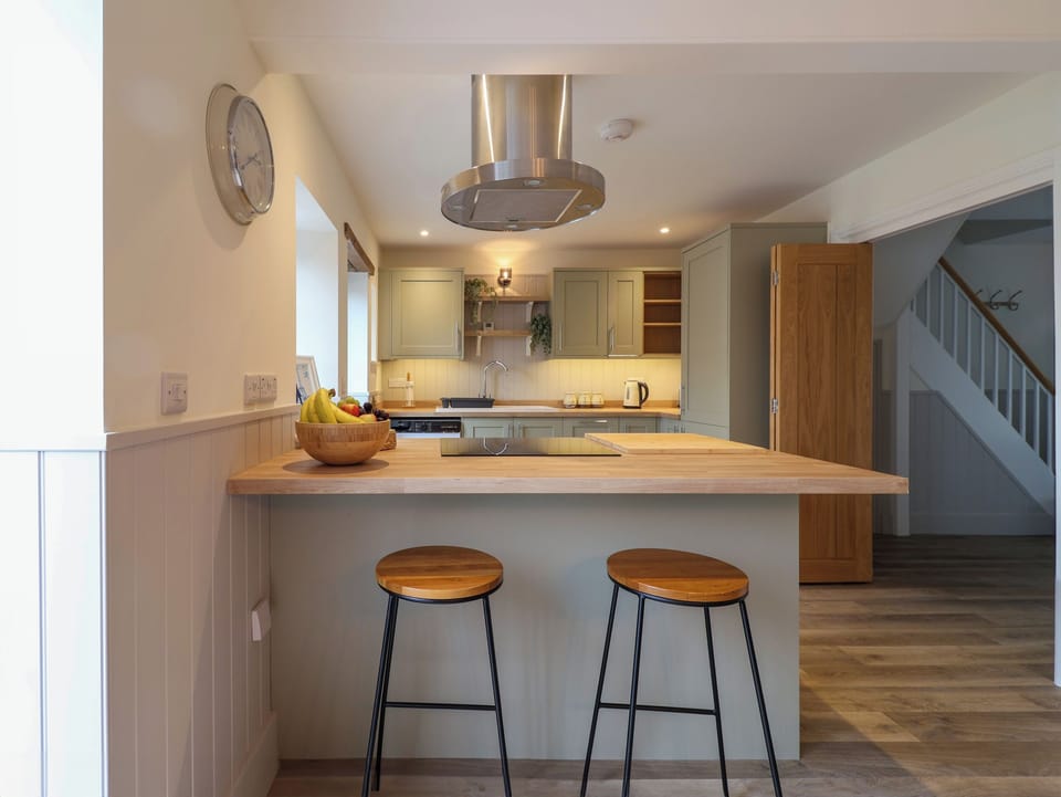 Fridge, dishwasher, electric kettle, toaster