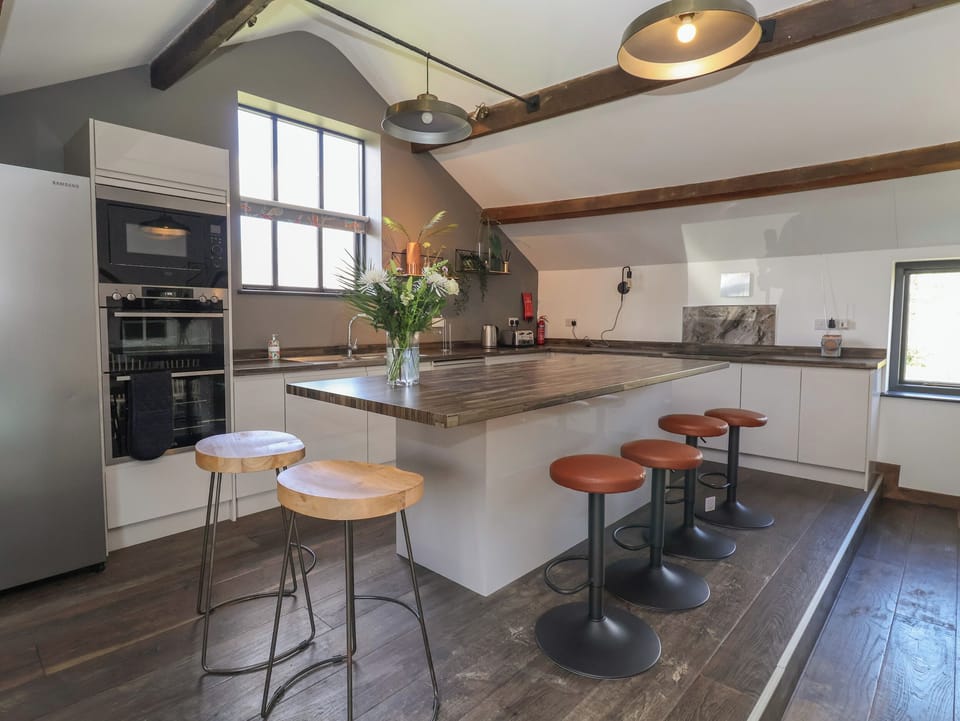 Fridge, dishwasher, electric kettle, toaster