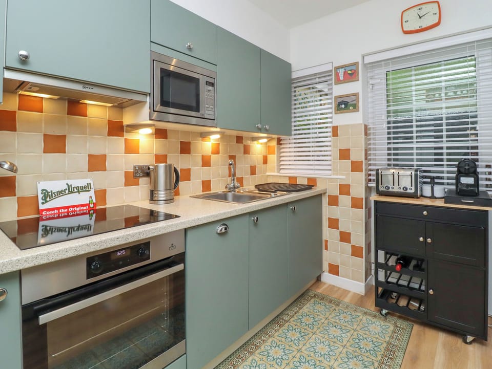 Fridge, dishwasher, electric kettle, toaster