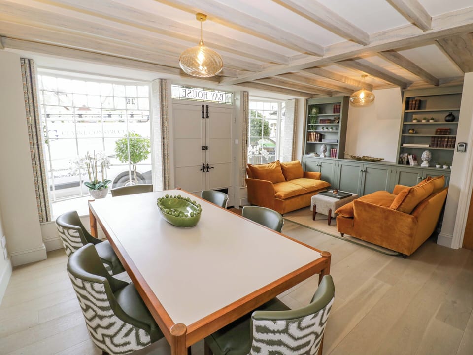 Cottage | Dining