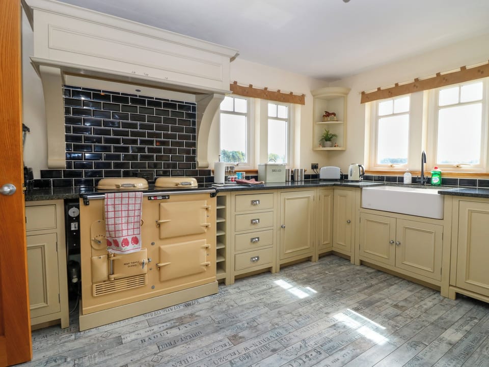 Fridge, dishwasher, electric kettle, toaster