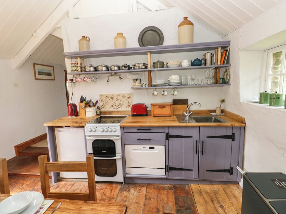 Fridge, dishwasher, electric kettle, cookware/dishes/utensils