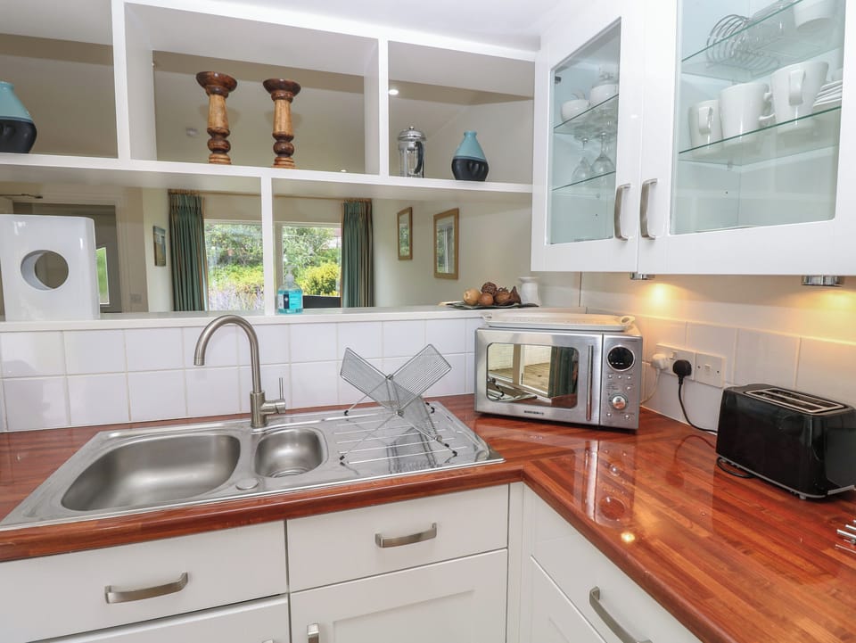 Fridge, dishwasher, electric kettle, toaster