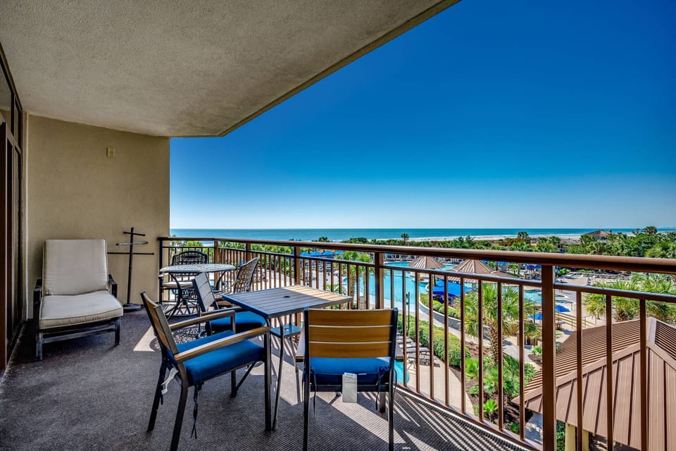 The perfect place to enjoy your morning coffee while you watch the waves!