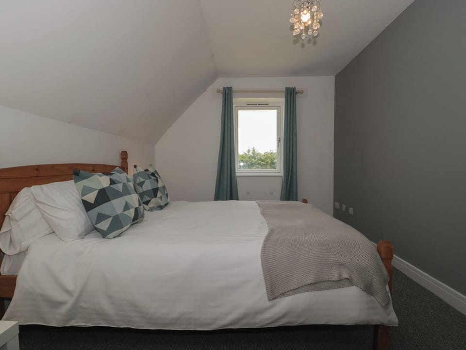 4 bedrooms, individually decorated, individually furnished, free WiFi