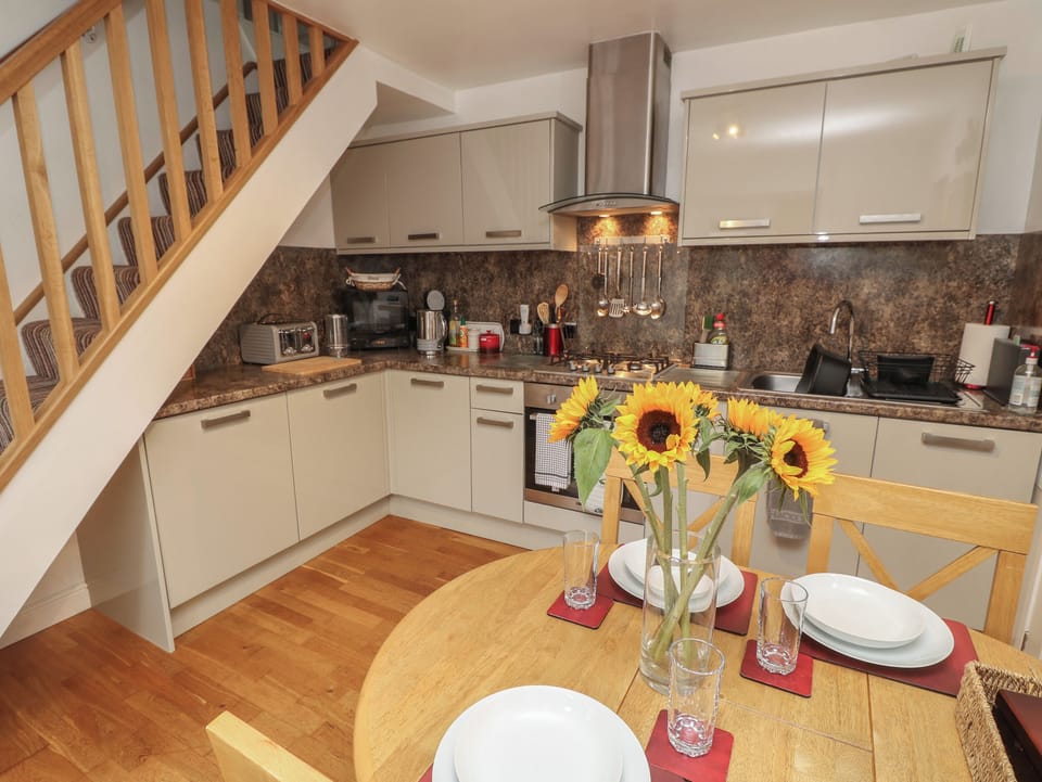 Fridge, dishwasher, electric kettle, toaster