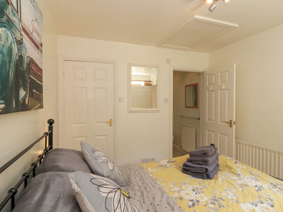 1 bedroom, individually decorated, individually furnished, free WiFi