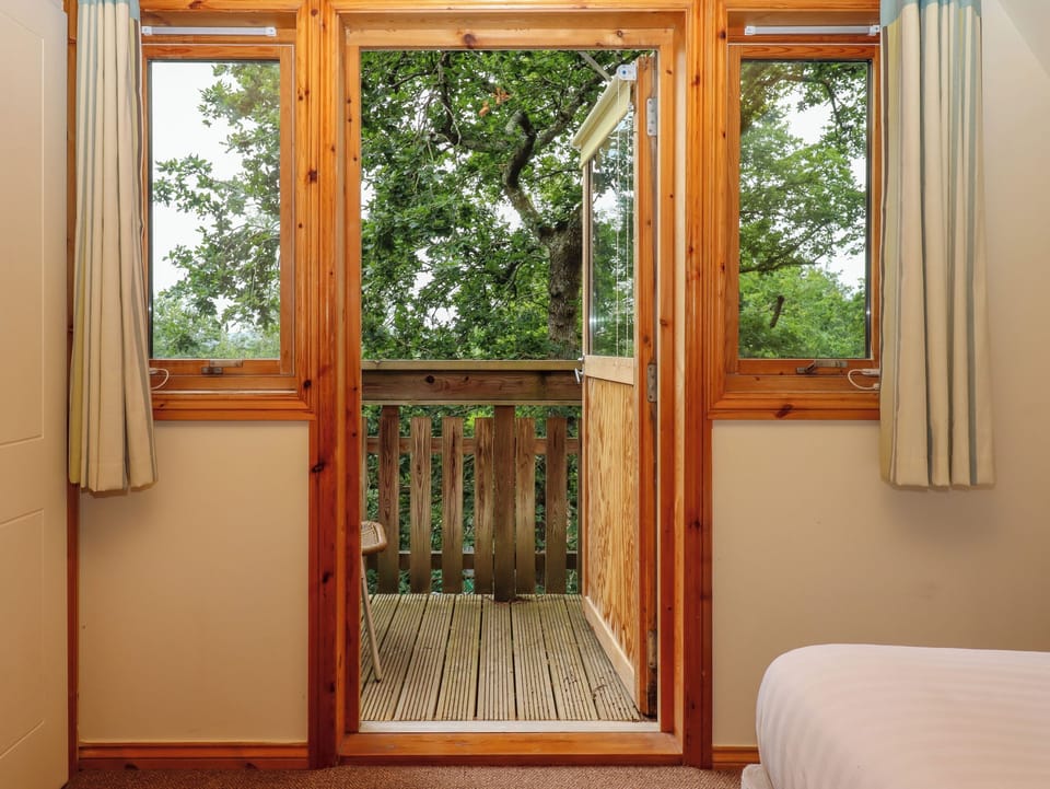 2 bedrooms, individually decorated, individually furnished, free WiFi