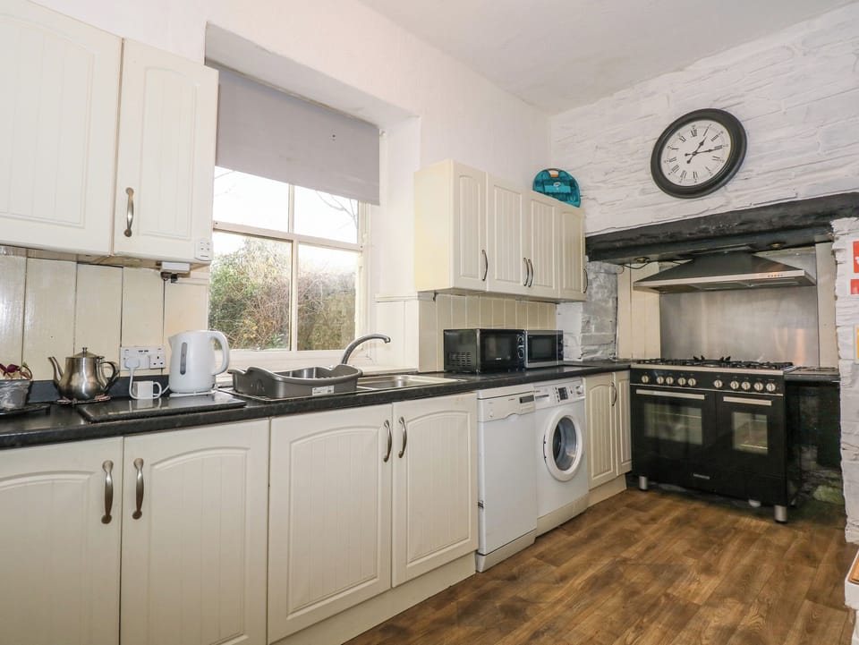 Fridge, dishwasher, electric kettle, toaster