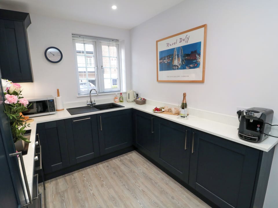Fridge, dishwasher, electric kettle, toaster