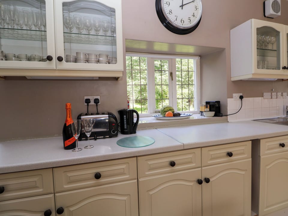 Fridge, dishwasher, electric kettle, toaster