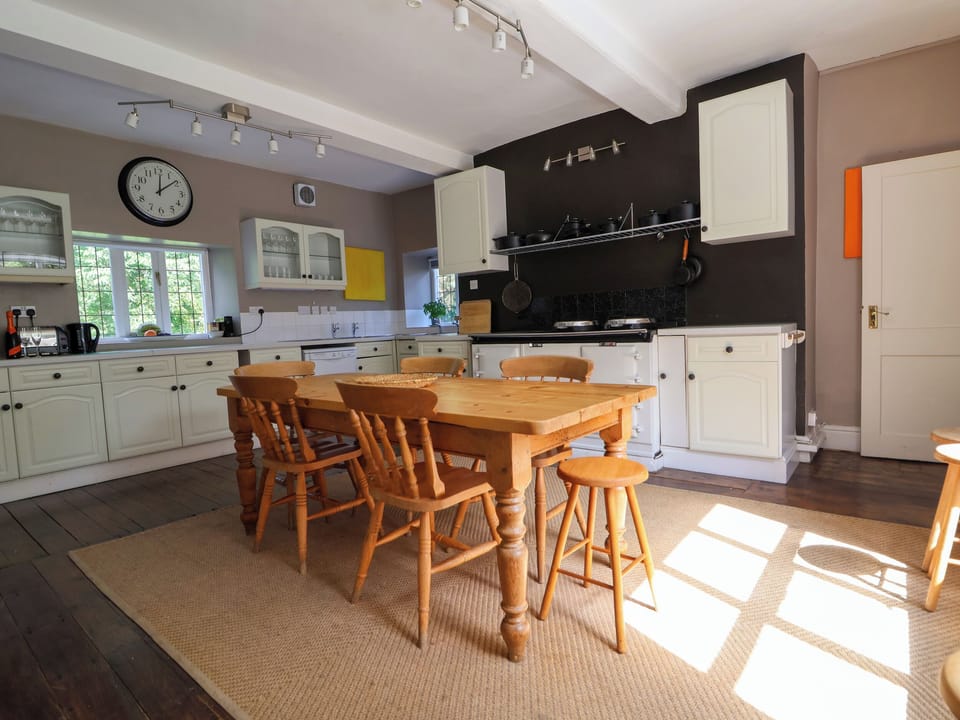 Fridge, dishwasher, electric kettle, toaster